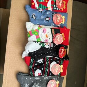6 Festive Holiday Socks Set